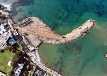 Bodrum YARIN sanatçısı , yazarı, bakanı ve STK’ları ile liman eyleminde