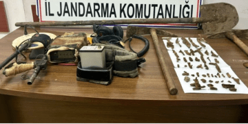 Kaçak kazı operasyonunda 4 kişi yakalandı