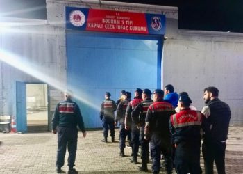 Uyuşturucu Madde İmali ve Ticareti yapan 7 sanık tutuklandı