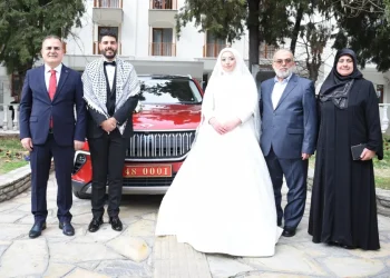 Valilik makam aracı, Filistinli çiftin düğün arabası oldu