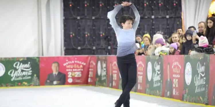 Ünlü Manken Deniz Akkaya’ya 13 yıl 4 ay hapis cezası