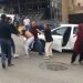 Saldırmak amaçlı arabasından inen yandı