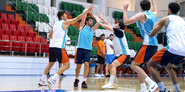 Çağdaş Bodrum Spor, bugün parkede