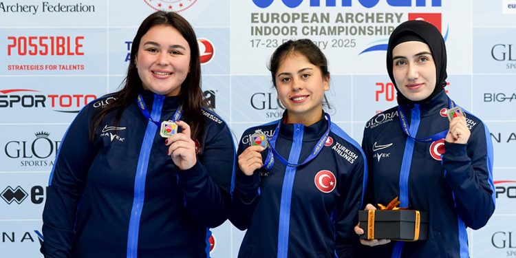 Büyükşehir Sporcusu Hazal Burun’lu Milli Takım Avrupa İkincisi Oldu