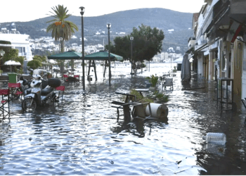 Bodrum’da açıklarında 11.13’te ….. 4.7 deprem meydana geldi