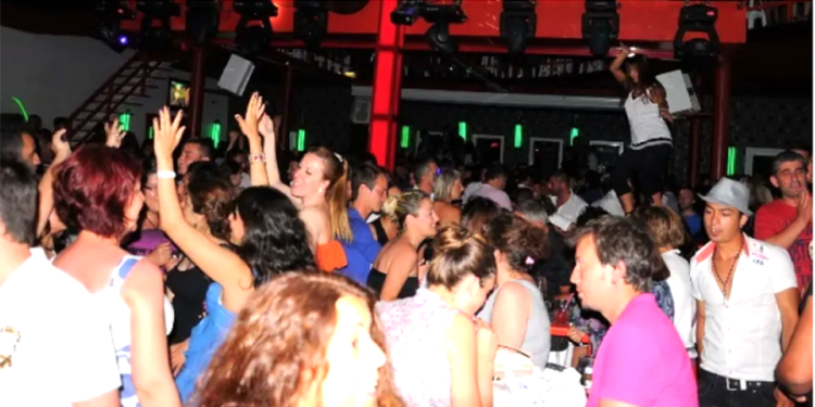 Pandemiyle gelen gece müzik yasağı kaldırıldı