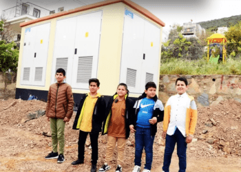Bodrum Belediyesi’nin çocuk parkına yerleştirdiği AYDEM trafosunun kaldırılması istendi
