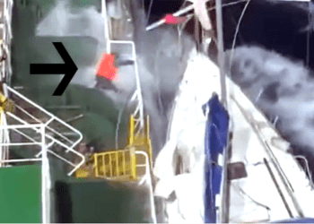 Denizcilerin açık denizde ölüm kalım savaşı…