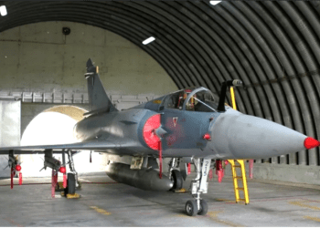 Fransa’dan Yunanistan’a savaş uçağı kazığı