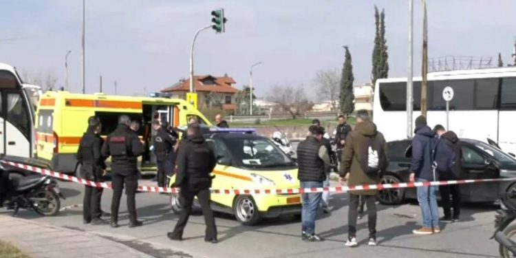 Selanik’te Türklerin bulunduğu araca suikast saldırısı: Ölü ve yaralı var