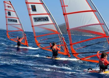 RÜZGAR SÖRFÜNDE BODRUM’DAN MİLLİ TAKIMA 4 SPORCU