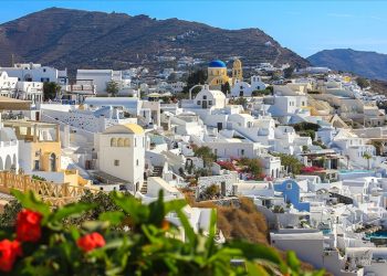 Santorini’de deprem uzmanından korkutan açıklama: Volkan aktif hale geldi!