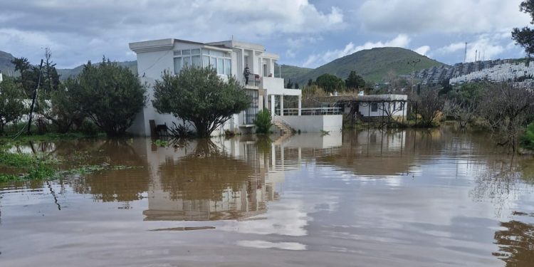 Yağmur Akyarlarda ve Bitez’de Zarara Yol Açtı