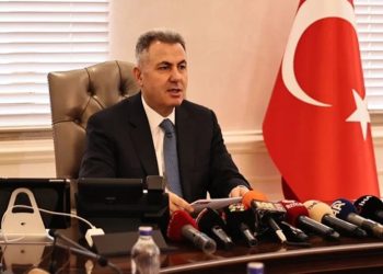 400’den fazla deprem oldu, valilikten açıklama geldi