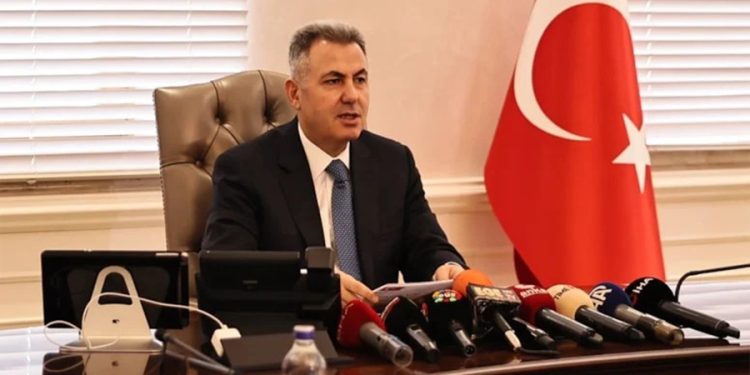 400’den fazla deprem oldu, valilikten açıklama geldi