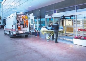 Özel hastanelerde yüksek ücret ödeme devri bitti