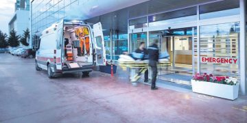 Özel hastanelerde yüksek ücret ödeme devri bitti