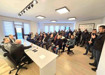 Sendikacılar, İktidar ve Muhalefet Partilerine Sorunlarını Anlattılar