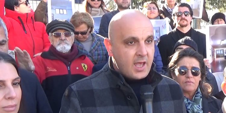 CHP’DEN PROFİLO MARİNA ORTAOKULU ÖNÜNDE BASIN AÇIKLAMASI