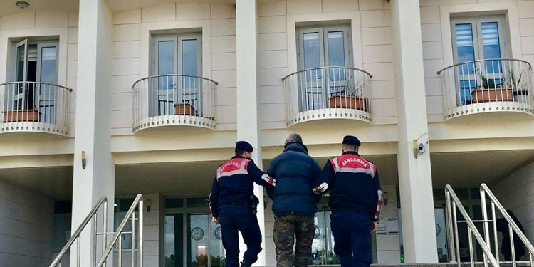 3 ayrı suçtan 12 yıl hapis cezası ile aranan kişi Gümüşlük’te yakalandı