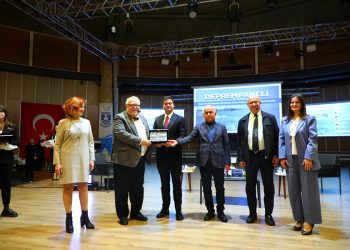 Deprem Paneli, Yoğun İlgi Gördü