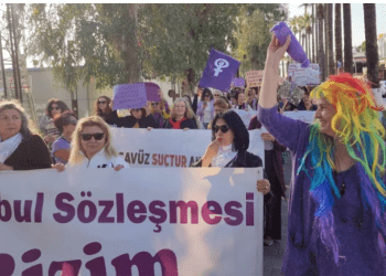 Bodrum’da kadınlar caddeleri meydanları inletti 