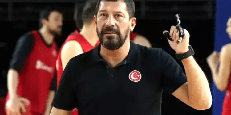 A Milli Takım eski hocası Ufuk Sarıca Muğla’da hastaneye kaldırıldı