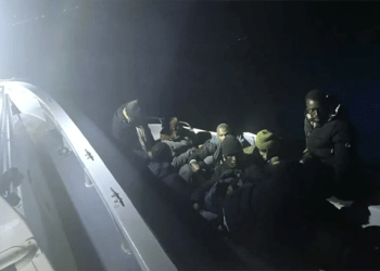 Afrikalı göçmenleri İstanköy’e kaçıran göçmen kaçakçısı radara yakalandı