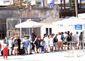 Ege adalarında kapıda vize uygulaması 1 Nisan’da başlıyor