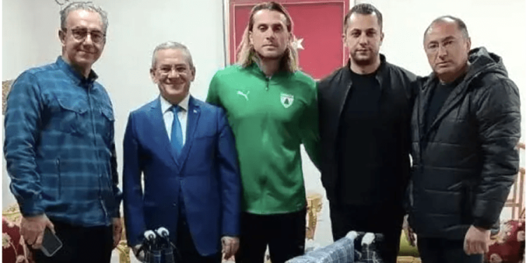 Muğlaspor futbolcularından örnek davranış