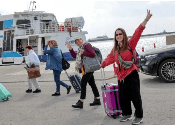 Türkler bayram tatil için akın akın o adaya gitti, bir günde tam 2 bin kişi