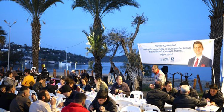 Bodrum’da Geleneksel İftar Buluşmaları Devam Ediyor