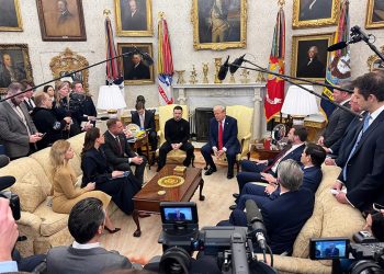 Trump’a Avrupa’dan ilk tokat! Kameralar karşısında şov pahalıya mal olabilir