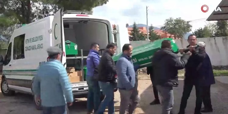 Muğla’da 20 yıl sonra aydınlatılan Cinayetin kurbanı son yolculuğuna uğurlandı