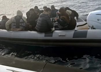 Bodrum açıklarında ölüm kalım savaşı, sahil güvenlik kurtardı