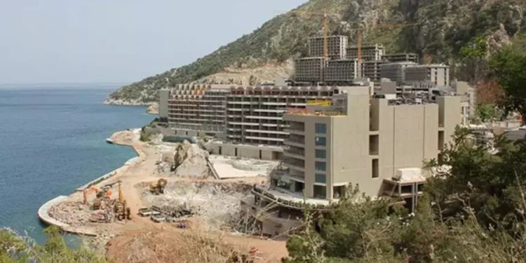 Bakanlıktan Muğla ve Marmaris belediyelerine ‘kaçak oteli yıkın’ talimatı