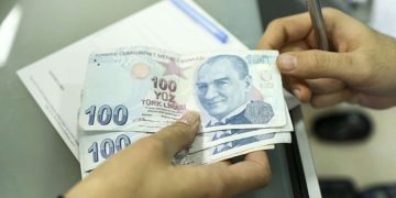 Tarih belli oldu: Emekli maaşları zamlı şekilde yatırılacak!