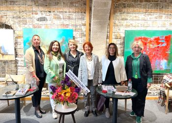 Mausolos Sergi salonunda dört dörtlük imza günü