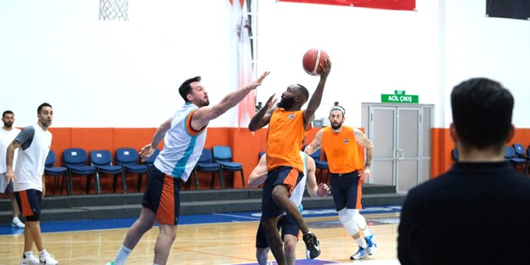 Çağdaş Bodrum Spor, Fenerbahçe Koleji ağırlıyor