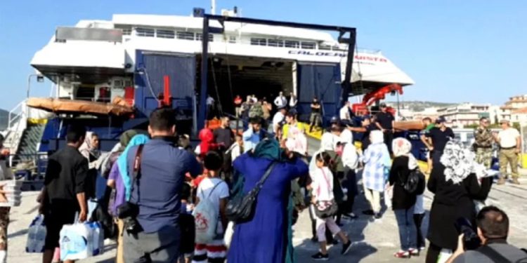 Yunanistan, ülkesindeki göçmenleri Türkiye’ye gönderme hazırlığında