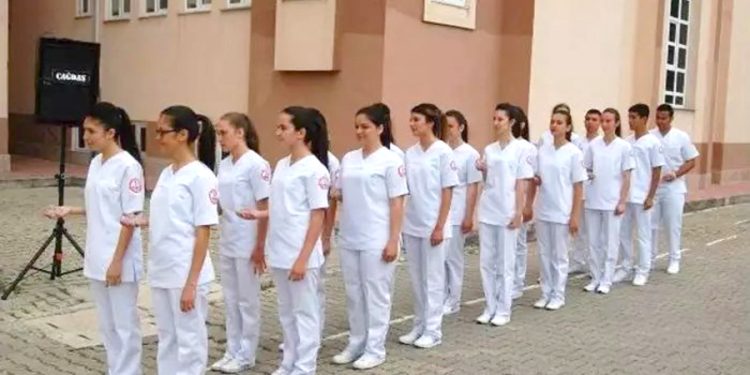 Resmi Gazete’de yayımlandı: 9 sağlık meslek grubunda, 420 bin yeni istihdam alanı