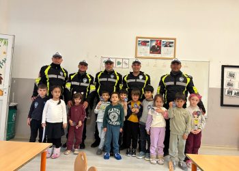 İlkokul Öğrencilerine Trafik Bilinci Eğitimi