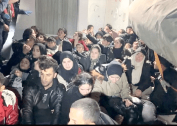 Muğla açıklarında 54 göçmen kurtarıldı 2 göçmen öldü