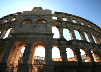 Acentelerin uyanıklığı…Bilet istifleyen tur acentelerine 20 milyon euro ceza kestiler