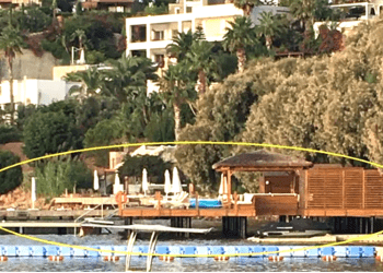 15 YILDIR HALKA KAPALI KOYDAKİ DUVAR VE İSKELEYE YIKIM KARARI