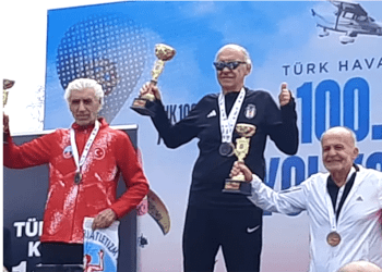 Mehmet Yavuz Vural İstanbul Yol Koşusu’nda şampiyon oldu