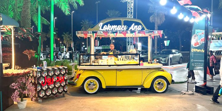 Lokmacı Ana, Woswos ile Kuwait’te Lokma satmaya başladı