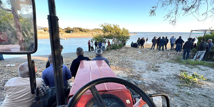 Muğla’da Tekneden Düşen 62 Yaşındaki Balıkçı Aranıyor