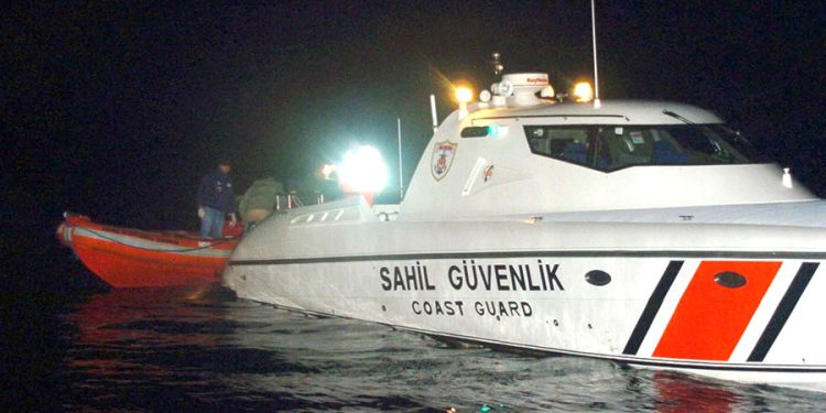 Muğla’da Tekneden Düşen 62 Yaşındaki Balıkçı Aranıyor