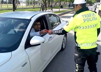 Ehliyetini kaptıran yanacak: 65 yaş üstüne her yıl muayene